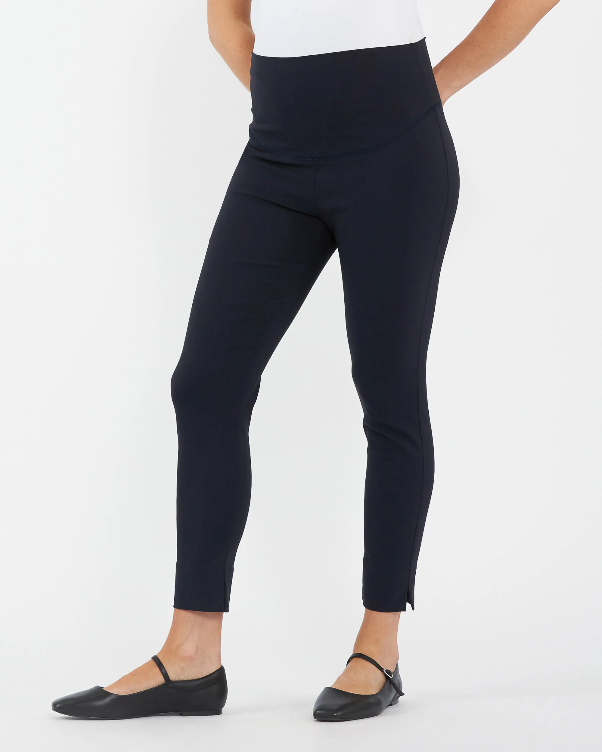 Suzie Capri Pant Navy - Image 3